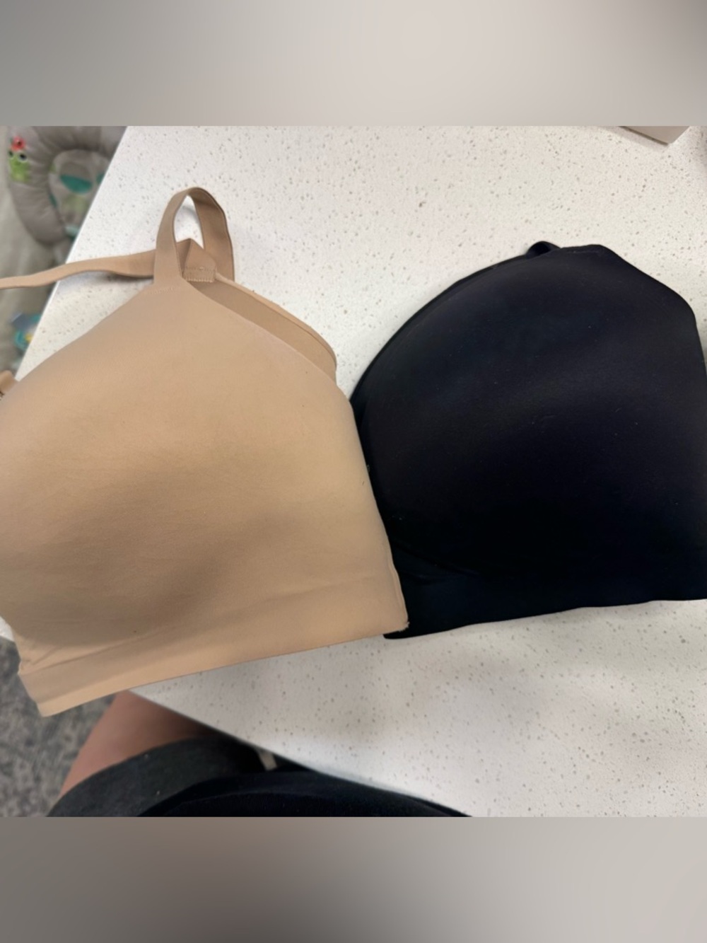 Soma Enbliss wireless bra-nude and black